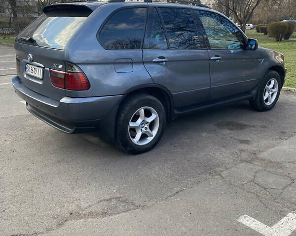 Серый БМВ Х5, объемом двигателя 3 л и пробегом 400 тыс. км за 10300 $, фото 3 на Automoto.ua