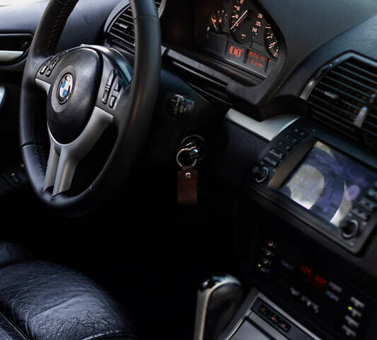 Серый БМВ Х5, объемом двигателя 3 л и пробегом 424 тыс. км за 6400 $, фото 9 на Automoto.ua