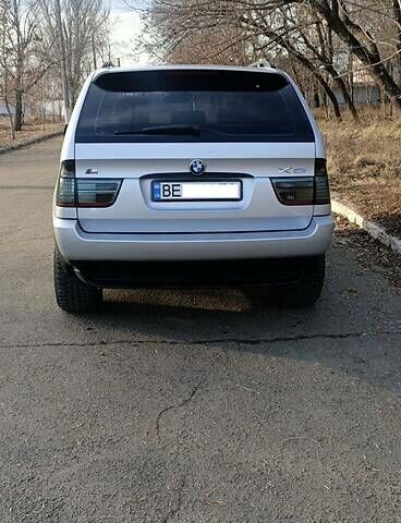 Серый БМВ Х5, объемом двигателя 3 л и пробегом 380 тыс. км за 10600 $, фото 6 на Automoto.ua