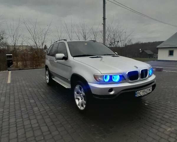 Серый БМВ Х5, объемом двигателя 3 л и пробегом 300 тыс. км за 10000 $, фото 7 на Automoto.ua