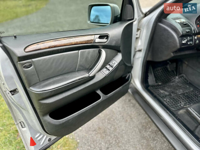 Сірий БМВ Х5, об'ємом двигуна 3 л та пробігом 395 тис. км за 7000 $, фото 13 на Automoto.ua