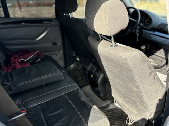 Серый БМВ Х5, объемом двигателя 3 л и пробегом 200 тыс. км за 4600 $, фото 7 на Automoto.ua