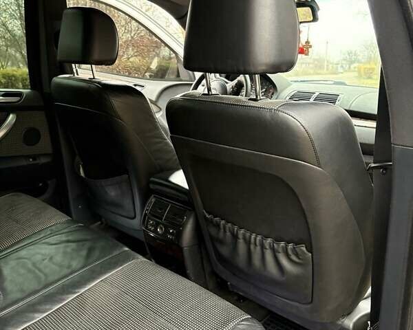 Серый БМВ Х5, объемом двигателя 4.4 л и пробегом 451 тыс. км за 6000 $, фото 6 на Automoto.ua