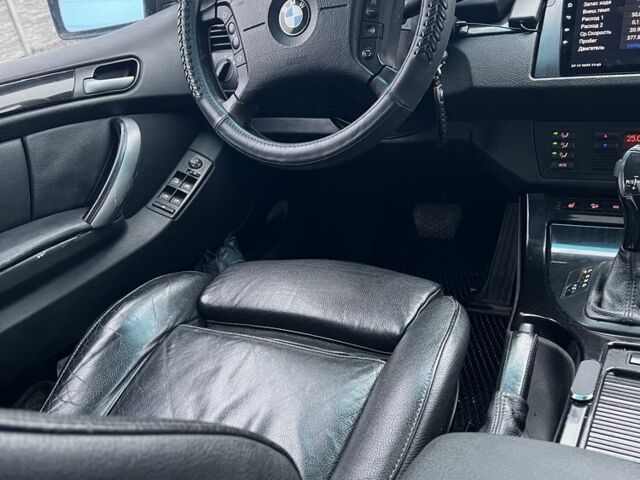 Сірий БМВ Х5, об'ємом двигуна 3 л та пробігом 377 тис. км за 4500 $, фото 6 на Automoto.ua