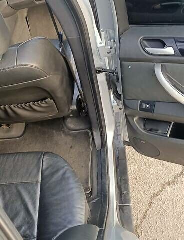 Серый БМВ Х5, объемом двигателя 3 л и пробегом 380 тыс. км за 10600 $, фото 23 на Automoto.ua