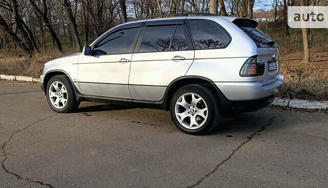 Серый БМВ Х5, объемом двигателя 3 л и пробегом 380 тыс. км за 10600 $, фото 9 на Automoto.ua