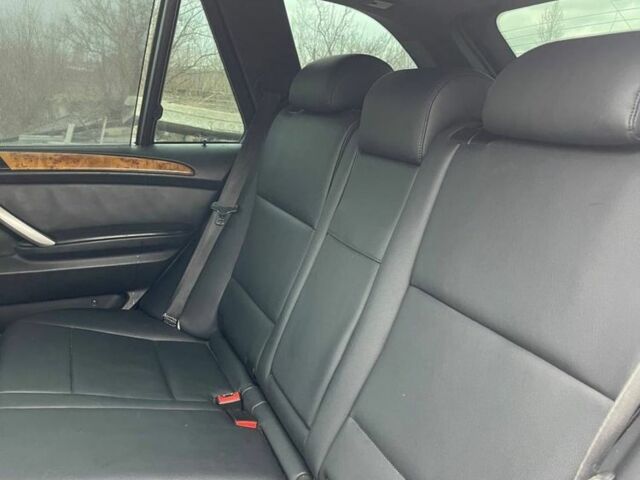 Серый БМВ Х5, объемом двигателя 3 л и пробегом 160 тыс. км за 7600 $, фото 5 на Automoto.ua
