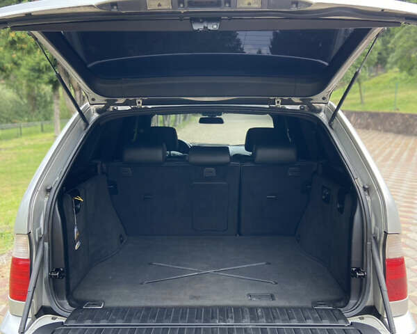 Серый БМВ Х5, объемом двигателя 3 л и пробегом 280 тыс. км за 6600 $, фото 10 на Automoto.ua