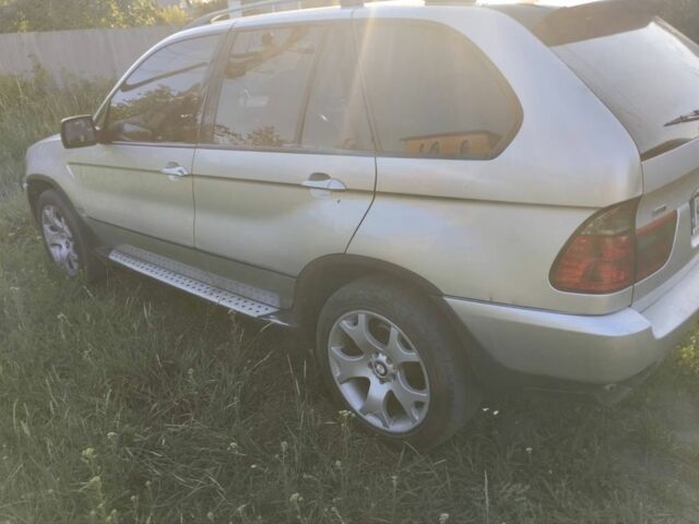 Серый БМВ Х5, объемом двигателя 4.4 л и пробегом 275 тыс. км за 6500 $, фото 3 на Automoto.ua