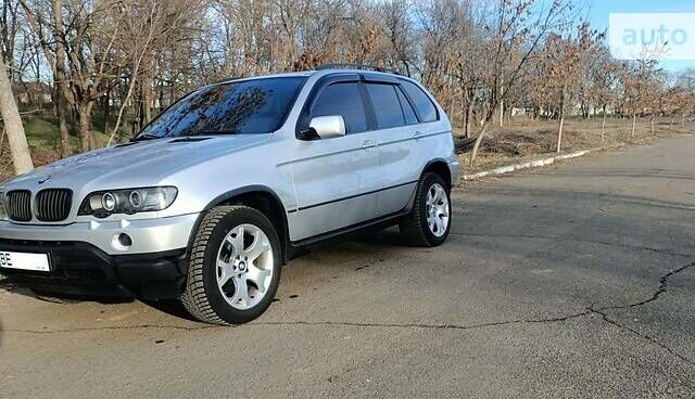 Серый БМВ Х5, объемом двигателя 3 л и пробегом 380 тыс. км за 10600 $, фото 7 на Automoto.ua