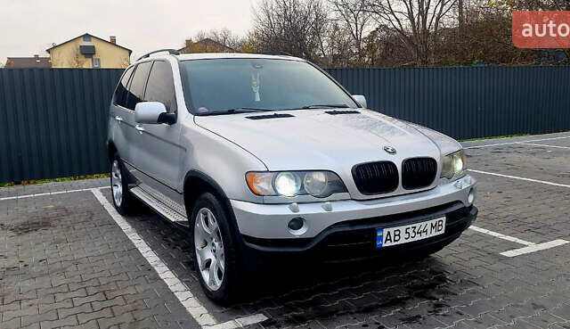 Серый БМВ Х5, объемом двигателя 4.4 л и пробегом 330 тыс. км за 8000 $, фото 1 на Automoto.ua