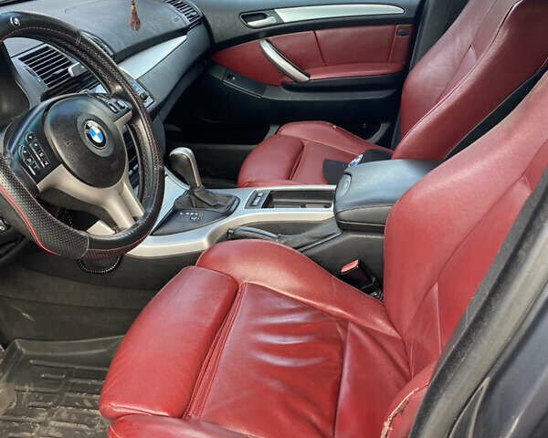 Серый БМВ Х5, объемом двигателя 3 л и пробегом 400 тыс. км за 10300 $, фото 7 на Automoto.ua