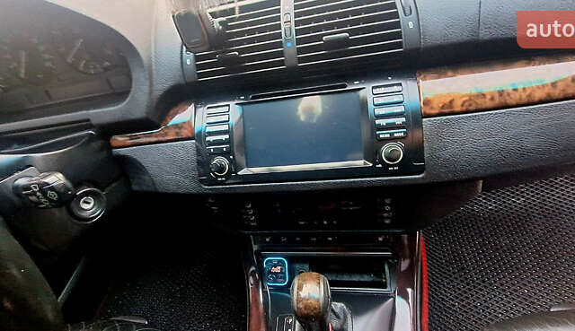 Серый БМВ Х5, объемом двигателя 4.4 л и пробегом 330 тыс. км за 8000 $, фото 9 на Automoto.ua