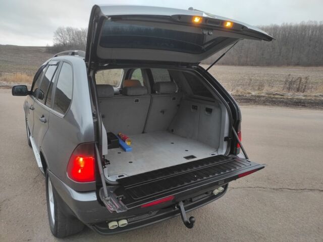 Серый БМВ Х5, объемом двигателя 3 л и пробегом 300 тыс. км за 5900 $, фото 10 на Automoto.ua