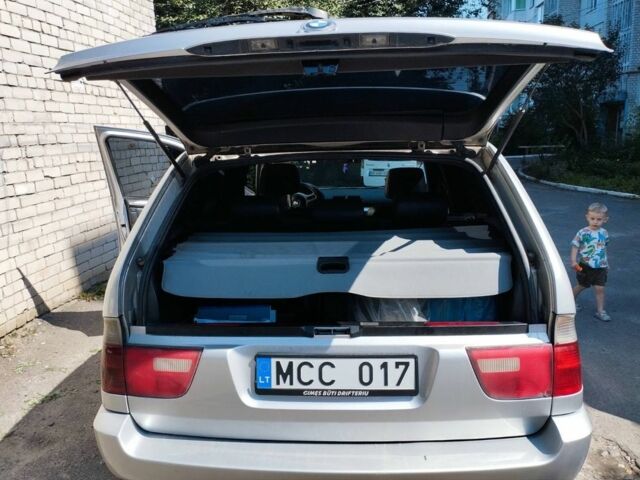 Серый БМВ Х5, объемом двигателя 3 л и пробегом 350 тыс. км за 4500 $, фото 7 на Automoto.ua