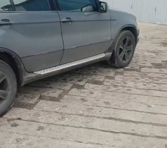 Сірий БМВ Х5, об'ємом двигуна 0 л та пробігом 350 тис. км за 4500 $, фото 7 на Automoto.ua