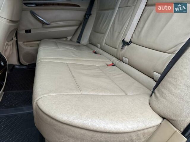 Серый БМВ Х5, объемом двигателя 2.99 л и пробегом 353 тыс. км за 7950 $, фото 37 на Automoto.ua