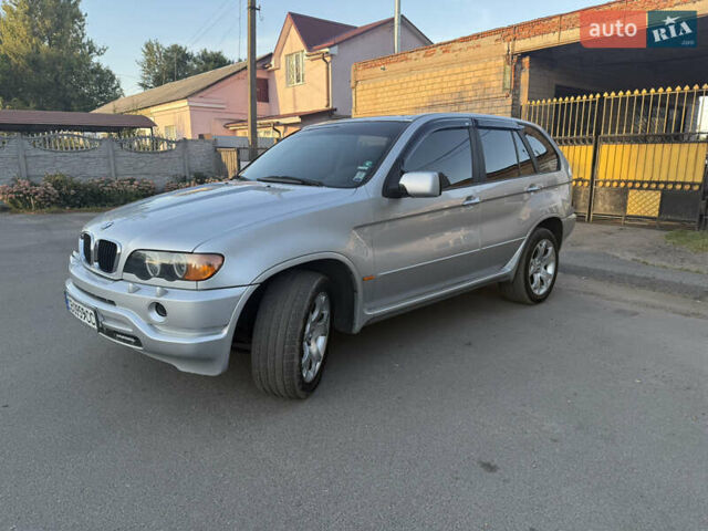 Серый БМВ Х5, объемом двигателя 3 л и пробегом 440 тыс. км за 8200 $, фото 1 на Automoto.ua