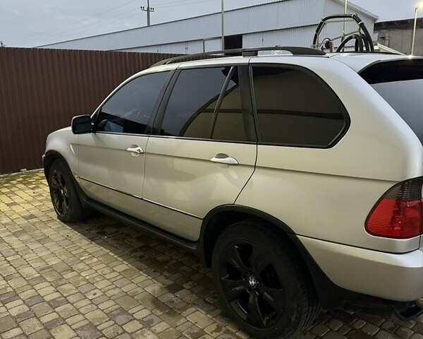 Сірий БМВ Х5, об'ємом двигуна 3 л та пробігом 390 тис. км за 10000 $, фото 2 на Automoto.ua