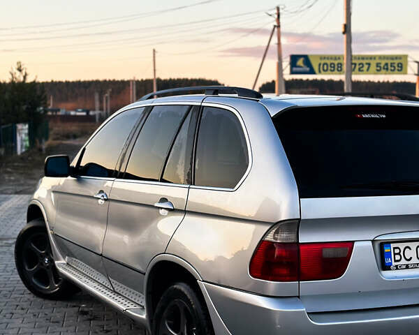 Сірий БМВ Х5, об'ємом двигуна 4.4 л та пробігом 490 тис. км за 7200 $, фото 1 на Automoto.ua