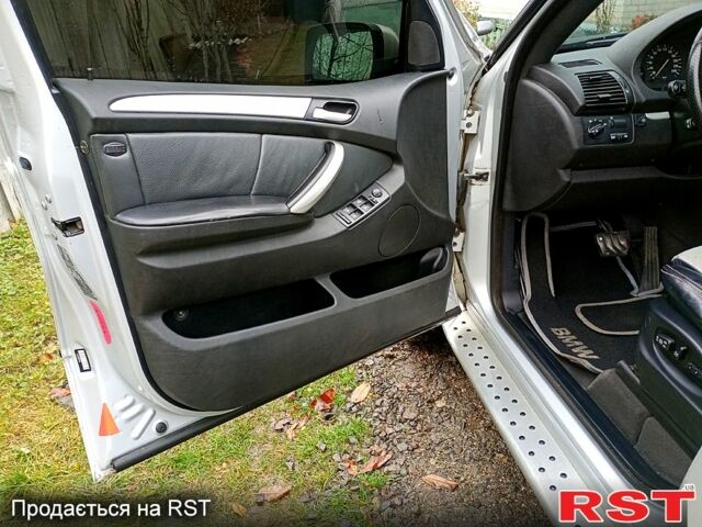 Серый БМВ Х5, объемом двигателя 3 л и пробегом 300 тыс. км за 8000 $, фото 11 на Automoto.ua