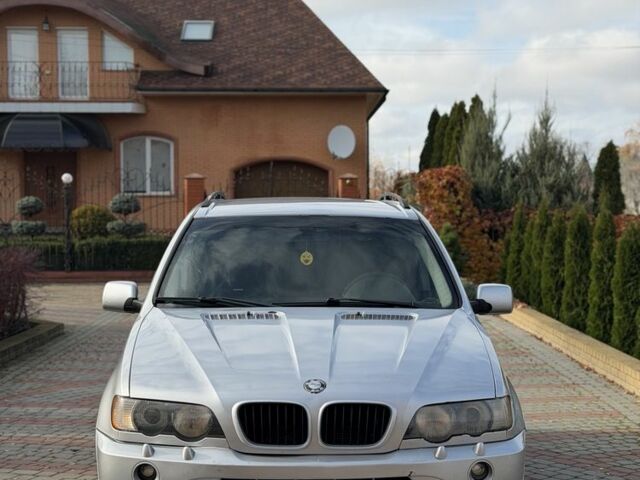 Серый БМВ Х5, объемом двигателя 3 л и пробегом 280 тыс. км за 5999 $, фото 1 на Automoto.ua
