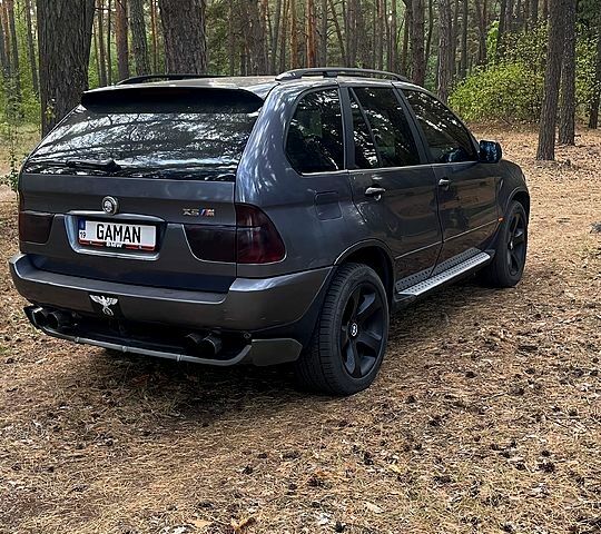 Серый БМВ Х5, объемом двигателя 3 л и пробегом 440 тыс. км за 8100 $, фото 4 на Automoto.ua