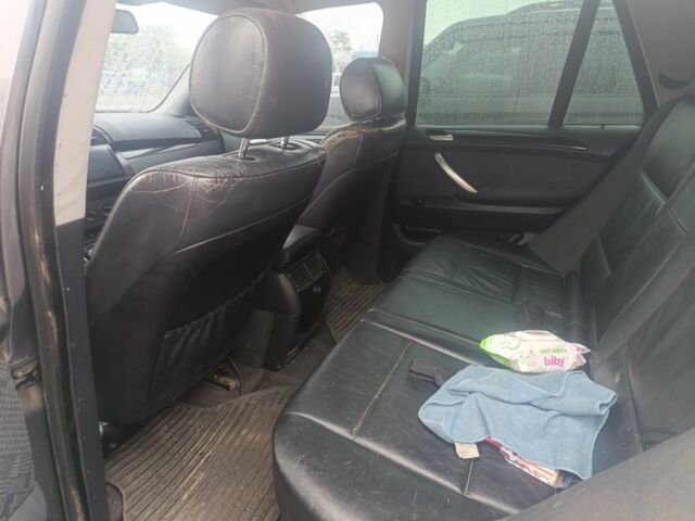 Серый БМВ Х5, объемом двигателя 3 л и пробегом 300 тыс. км за 4700 $, фото 8 на Automoto.ua