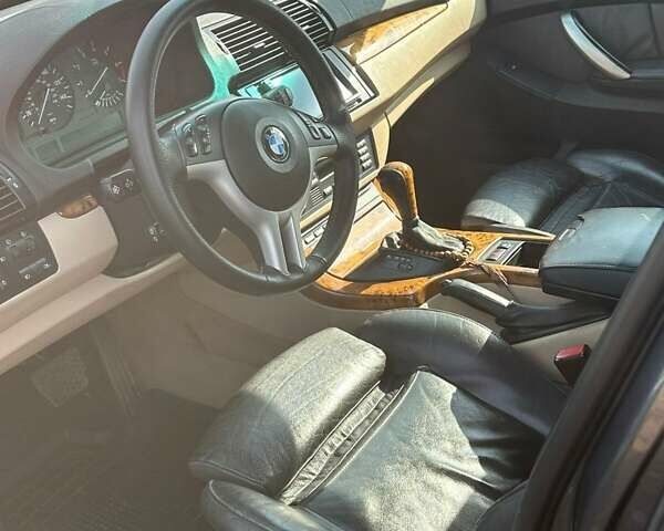 Серый БМВ Х5, объемом двигателя 2.98 л и пробегом 278 тыс. км за 7000 $, фото 4 на Automoto.ua