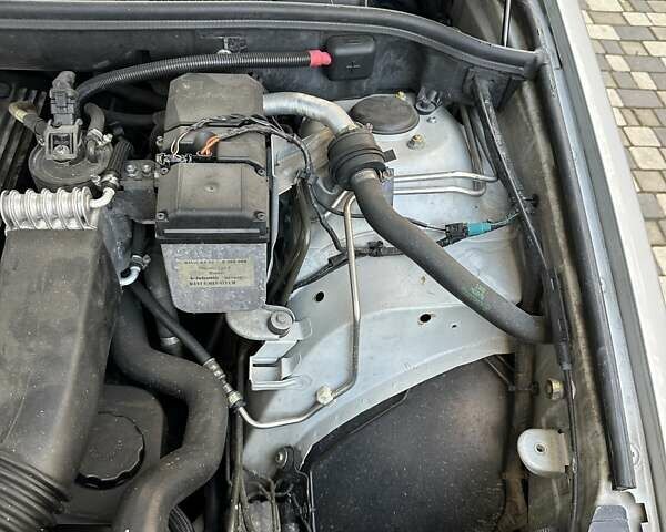 Серый БМВ Х5, объемом двигателя 3 л и пробегом 318 тыс. км за 7900 $, фото 56 на Automoto.ua