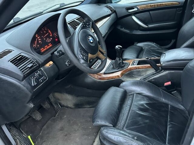 Сірий БМВ Х5, об'ємом двигуна 0 л та пробігом 390 тис. км за 3695 $, фото 6 на Automoto.ua