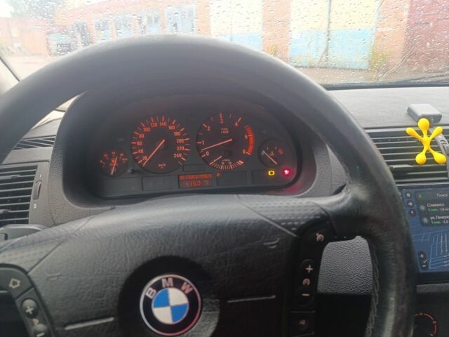 Серый БМВ Х5, объемом двигателя 3 л и пробегом 300 тыс. км за 4700 $, фото 5 на Automoto.ua