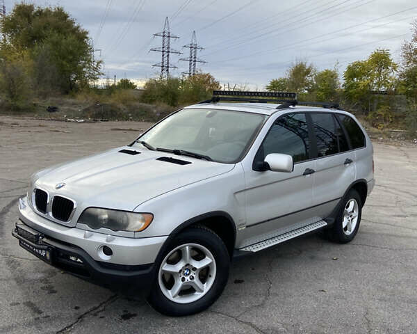 Серый БМВ Х5, объемом двигателя 3 л и пробегом 390 тыс. км за 5500 $, фото 5 на Automoto.ua