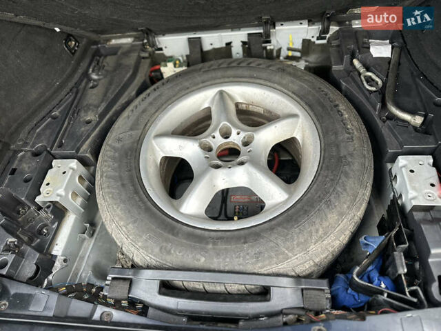 Серый БМВ Х5, объемом двигателя 2.93 л и пробегом 435 тыс. км за 8000 $, фото 17 на Automoto.ua