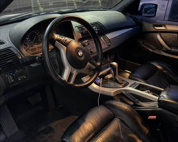 Сірий БМВ Х5, об'ємом двигуна 3 л та пробігом 390 тис. км за 10000 $, фото 8 на Automoto.ua