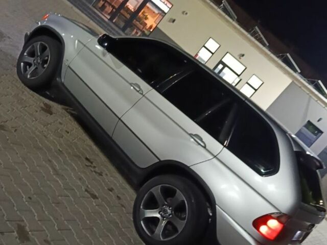 Сірий БМВ Х5, об'ємом двигуна 3 л та пробігом 350 тис. км за 9800 $, фото 1 на Automoto.ua