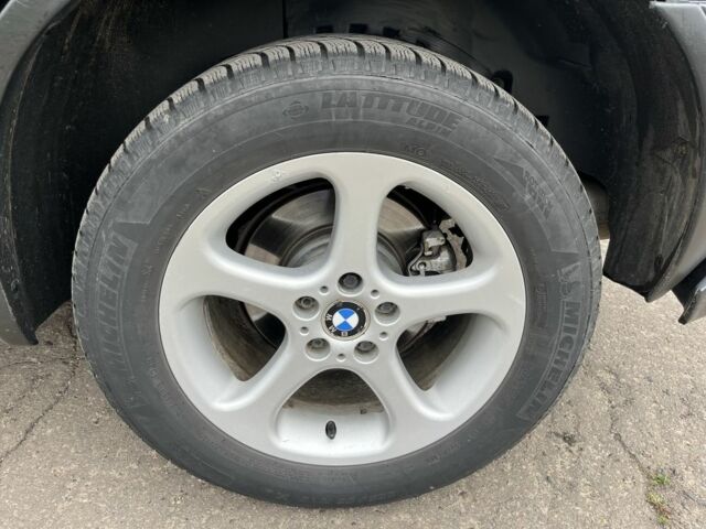 Серый БМВ Х5, объемом двигателя 2.9 л и пробегом 348 тыс. км за 7000 $, фото 8 на Automoto.ua