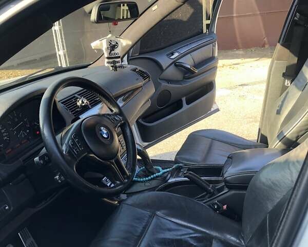 Серый БМВ Х5, объемом двигателя 3 л и пробегом 365 тыс. км за 8500 $, фото 33 на Automoto.ua