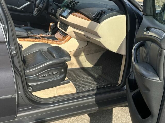 Сірий БМВ Х5, об'ємом двигуна 3 л та пробігом 278 тис. км за 6900 $, фото 3 на Automoto.ua