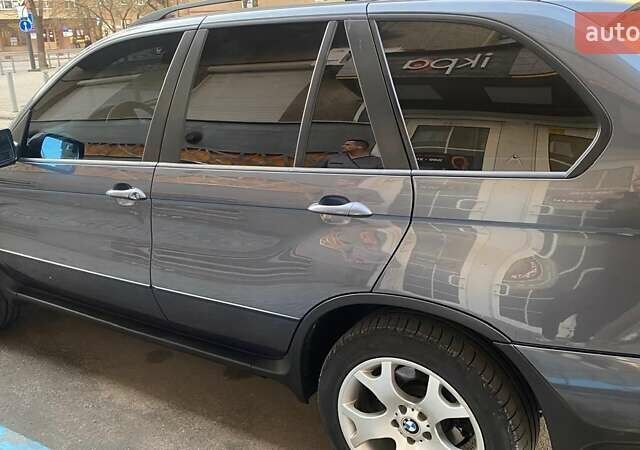 Серый БМВ Х5, объемом двигателя 3 л и пробегом 366 тыс. км за 7500 $, фото 1 на Automoto.ua