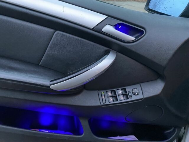 Серый БМВ Х5, объемом двигателя 3 л и пробегом 330 тыс. км за 4799 $, фото 21 на Automoto.ua