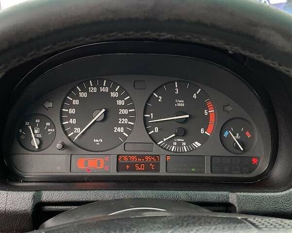 Сірий БМВ Х5, об'ємом двигуна 3 л та пробігом 280 тис. км за 8000 $, фото 12 на Automoto.ua