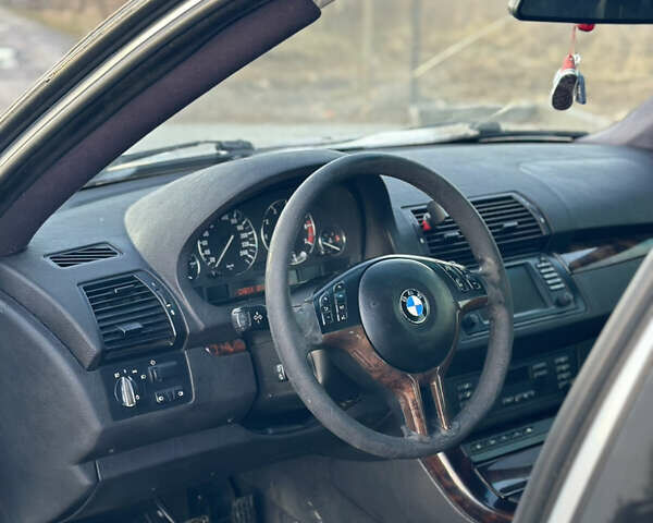 Сірий БМВ Х5, об'ємом двигуна 4.4 л та пробігом 490 тис. км за 7200 $, фото 16 на Automoto.ua