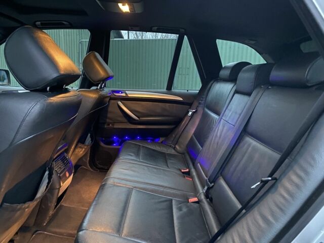 Серый БМВ Х5, объемом двигателя 3 л и пробегом 330 тыс. км за 4799 $, фото 19 на Automoto.ua