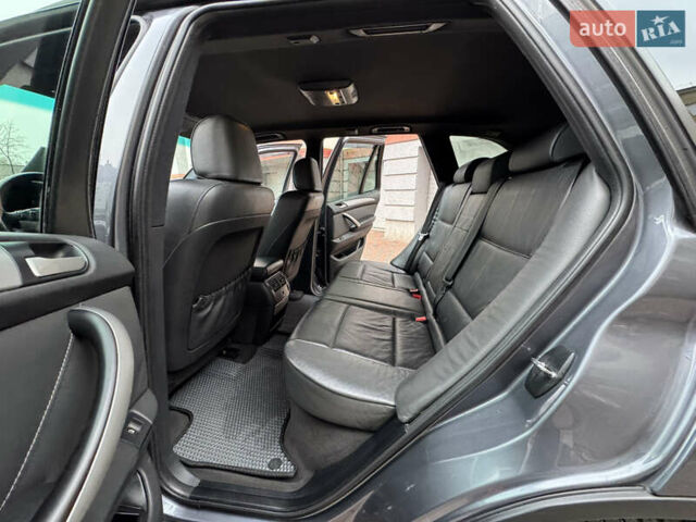 Серый БМВ Х5, объемом двигателя 2.93 л и пробегом 456 тыс. км за 8450 $, фото 150 на Automoto.ua