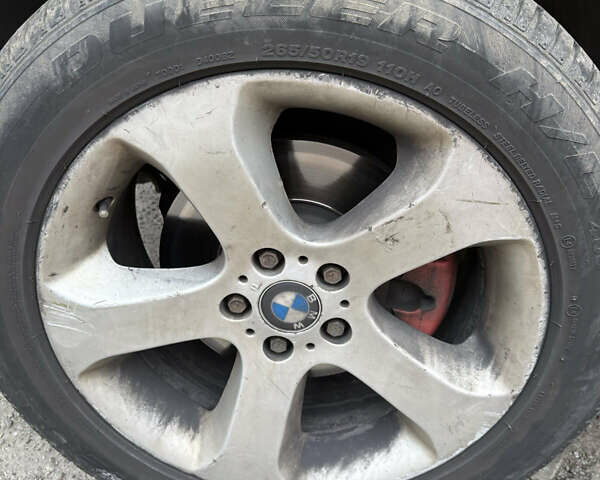 Серый БМВ Х5, объемом двигателя 2.93 л и пробегом 272 тыс. км за 8455 $, фото 14 на Automoto.ua