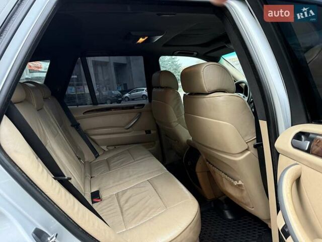 Серый БМВ Х5, объемом двигателя 2.99 л и пробегом 353 тыс. км за 7950 $, фото 32 на Automoto.ua