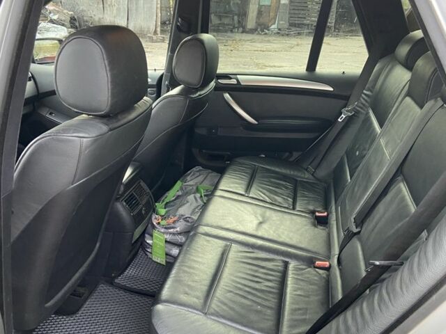 Серый БМВ Х5, объемом двигателя 3 л и пробегом 390 тыс. км за 5500 $, фото 7 на Automoto.ua