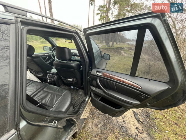 Серый БМВ Х5, объемом двигателя 2.93 л и пробегом 450 тыс. км за 10000 $, фото 16 на Automoto.ua