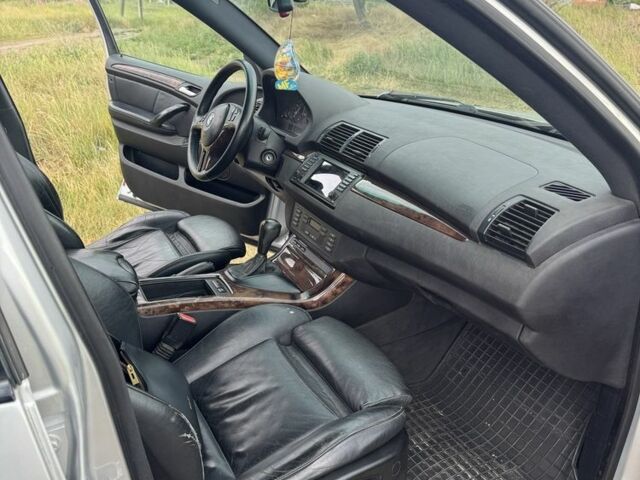 Серый БМВ Х5, объемом двигателя 3 л и пробегом 340 тыс. км за 5200 $, фото 7 на Automoto.ua